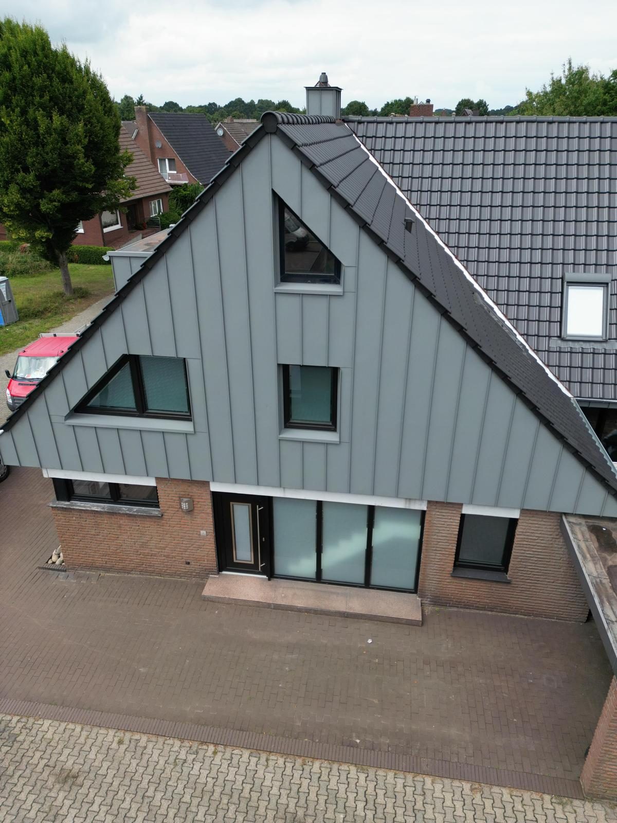 Stehfalz und Gaubenbekleidung